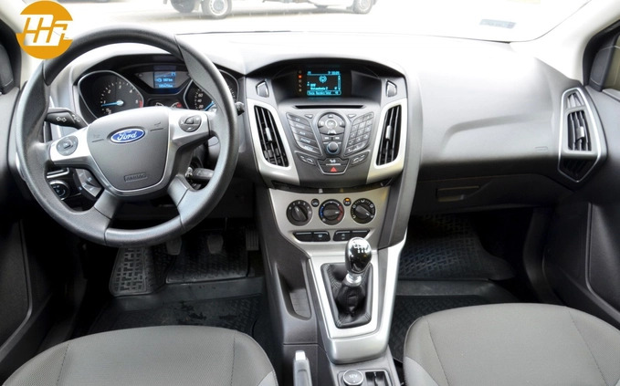 Ford Focus cena 24900 przebieg: 185475, rok produkcji 2013 z Włoszczowa małe 121